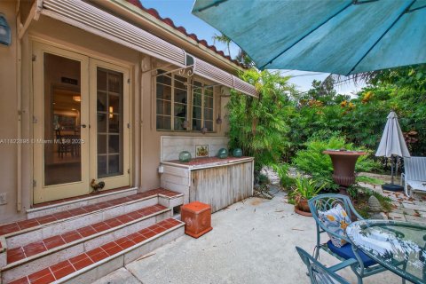 Casa en venta en Miami, Florida, 3 dormitorios, 143.07 m2 № 1787162 - foto 30