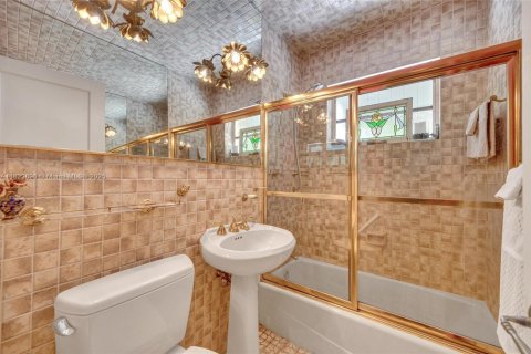Casa en venta en Miami, Florida, 3 dormitorios, 143.07 m2 № 1787162 - foto 16