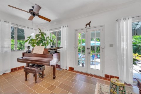 Casa en venta en Miami, Florida, 3 dormitorios, 143.07 m2 № 1787162 - foto 10