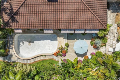 Casa en venta en Miami, Florida, 3 dormitorios, 143.07 m2 № 1787162 - foto 23