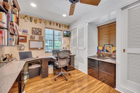 Casa en venta en Miami, Florida, 3 dormitorios, 143.07 m2 № 1787162 - foto 14