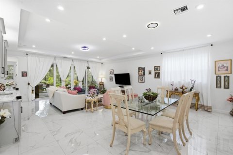 Casa en venta en Port St. Lucie, Florida, 3 dormitorios, 218.69 m2 № 2422197 - foto 13
