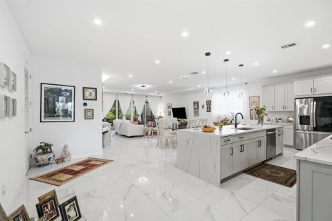 Casa en venta en Port St. Lucie, Florida, 3 dormitorios, 218.69 m2 № 2422197 - foto 8