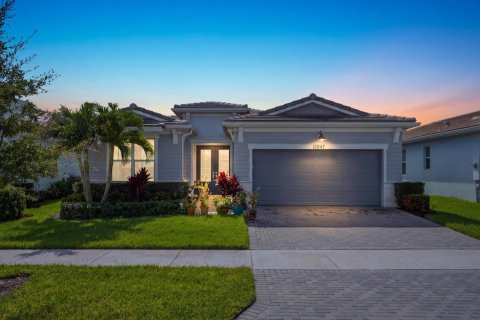 Casa en Port St. Lucie, Florida 3 dormitorios, 218.69 m2 № 2422197