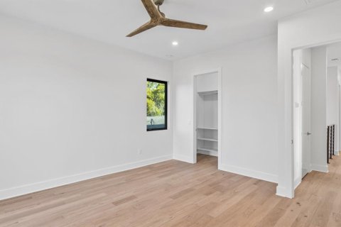 House in Tampa, Florida 5 bedrooms, 325.16 sq.m. № 1736632 - photo 17