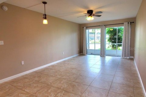 Copropriété à louer à Punta Gorda, Floride: 2 chambres, 103.49 m2 № 1905172 - photo 7