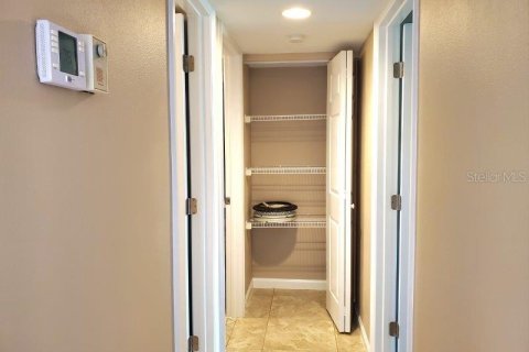 Condo in Punta Gorda, Florida, 2 bedrooms  № 1905172 - photo 15