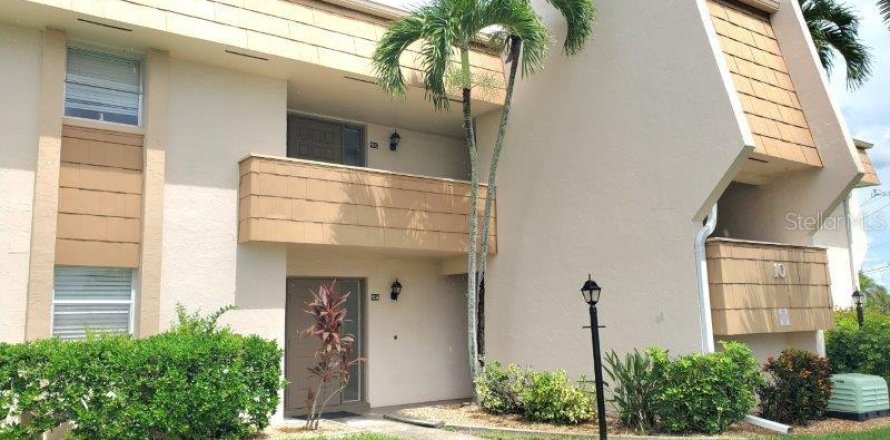 Condo in Punta Gorda, Florida, 2 bedrooms  № 1905172