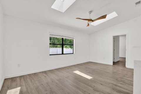 Casa en venta en New Port Richey, Florida, 3 dormitorios, 125.98 m2 № 1830098 - foto 3