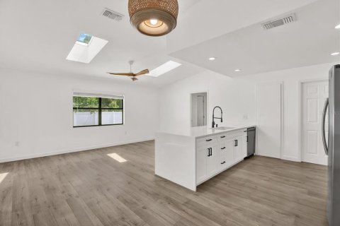 Casa en venta en New Port Richey, Florida, 3 dormitorios, 125.98 m2 № 1830098 - foto 9