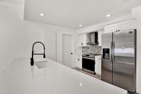 Casa en venta en New Port Richey, Florida, 3 dormitorios, 125.98 m2 № 1830098 - foto 10