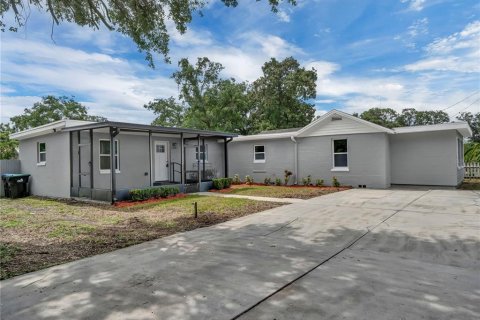 House in Orlando, Florida 3 bedrooms, 145.58 sq.m. № 1822715 - photo 1