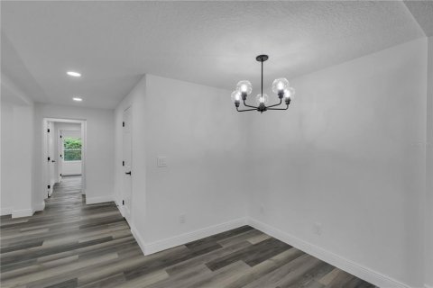 House in Orlando, Florida 3 bedrooms, 145.58 sq.m. № 1822715 - photo 18