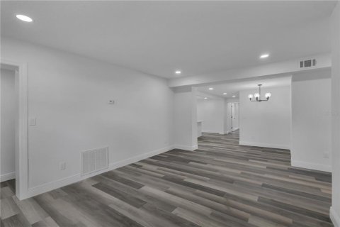 House in Orlando, Florida 3 bedrooms, 145.58 sq.m. № 1822715 - photo 17