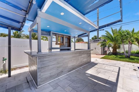 Villa ou maison à vendre à Deerfield Beach, Floride: 3 chambres, 100.71 m2 № 2252035 - photo 16