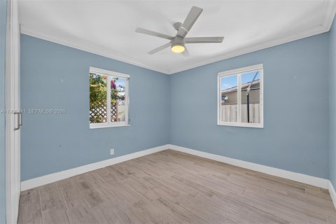 Villa ou maison à vendre à Deerfield Beach, Floride: 3 chambres, 100.71 m2 № 2252035 - photo 9