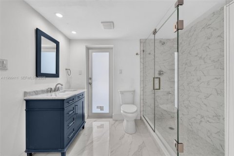 Villa ou maison à vendre à Deerfield Beach, Floride: 3 chambres, 100.71 m2 № 2252035 - photo 11