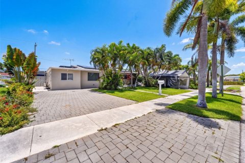 Villa ou maison à Deerfield Beach, Floride 3 chambres, 100.71 m2 № 2252035