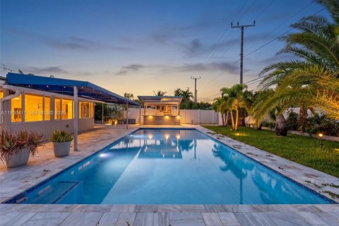 Villa ou maison à vendre à Deerfield Beach, Floride: 3 chambres, 100.71 m2 № 2252035 - photo 19