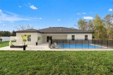 House in Spring Hill, Florida 4 bedrooms, 219.44 sq.m. № 2200040 - photo 8