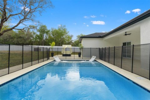 House in Spring Hill, Florida 4 bedrooms, 219.44 sq.m. № 2200040 - photo 10