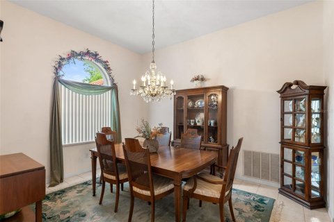 House in Palm Coast, Florida 4 bedrooms, 208.29 sq.m. № 1679401 - photo 11
