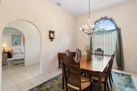 House in Palm Coast, Florida 4 bedrooms, 208.29 sq.m. № 1679401 - photo 10