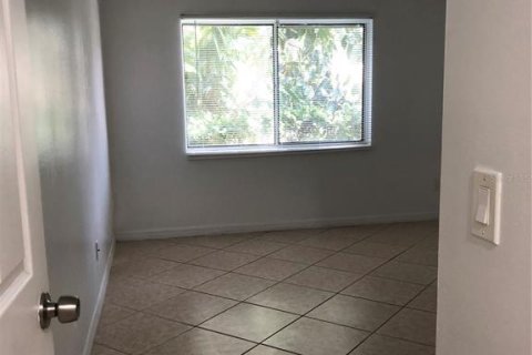 Condominio en alquiler en Casselberry, Florida, 2 dormitorios, 104.61 m2 № 1885766 - foto 4
