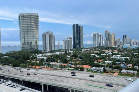 Снять в аренду кондоминиум в Санни-Айлс-Бич, Флорида 3 спальни, 142.79м2, № 2060869 - фото 20