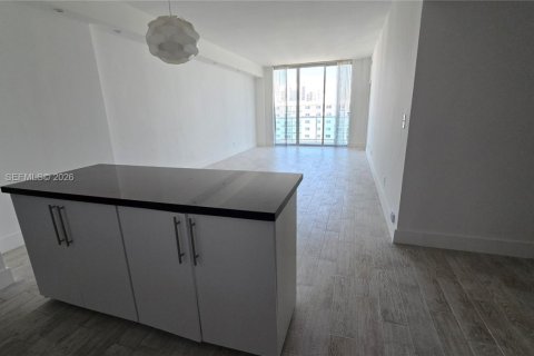 Снять в аренду кондоминиум в Санни-Айлс-Бич, Флорида 3 спальни, 142.79м2, № 2060869 - фото 10