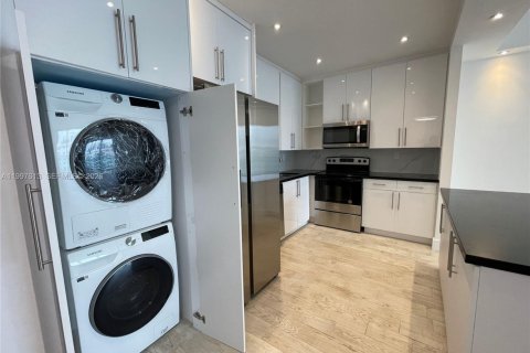 Снять в аренду кондоминиум в Санни-Айлс-Бич, Флорида 3 спальни, 142.79м2, № 2060869 - фото 7