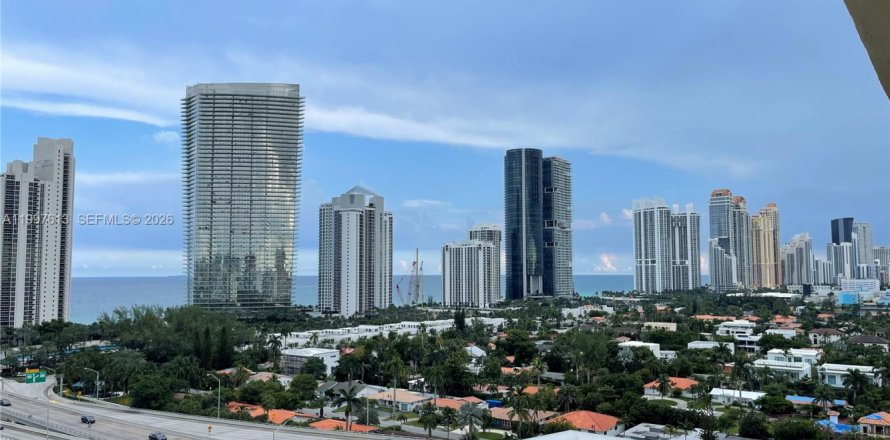 Кондоминиум с 3 спальнями в Санни-Айлс-Бич, Флорида № 2060869