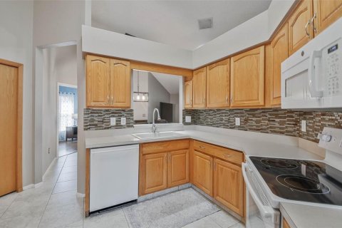 Condo in Riverview, Florida, 3 bedrooms  № 2388282 - photo 11