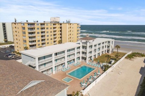 Condo in New Smyrna Beach, Florida, 1 bedroom  № 1915254 - photo 10