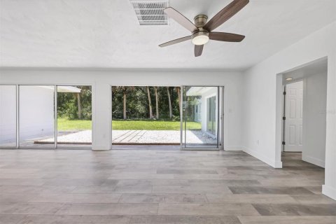 House in Venice, Florida 2 bedrooms, 92.62 sq.m. № 1800300 - photo 10