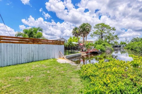 House in Venice, Florida 2 bedrooms, 92.62 sq.m. № 1800300 - photo 28