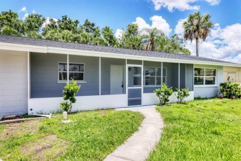 House in Venice, Florida 2 bedrooms, 92.62 sq.m. № 1800300 - photo 2