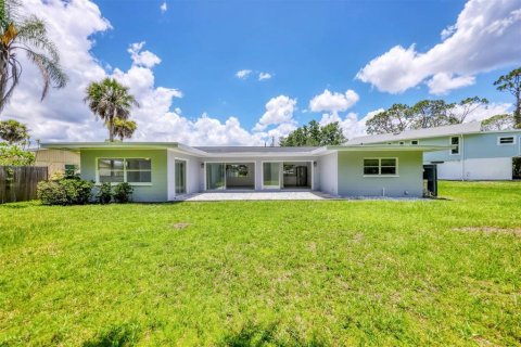 House in Venice, Florida 2 bedrooms, 92.62 sq.m. № 1800300 - photo 26