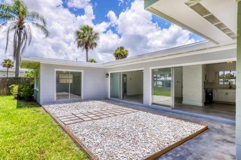 House in Venice, Florida 2 bedrooms, 92.62 sq.m. № 1800300 - photo 24