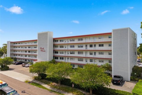Copropriété à louer à Pinellas Park, Floride: 1 chambre, 69.68 m2 № 2113282 - photo 2