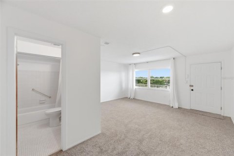 Copropriété à louer à Pinellas Park, Floride: 1 chambre, 69.68 m2 № 2113282 - photo 10