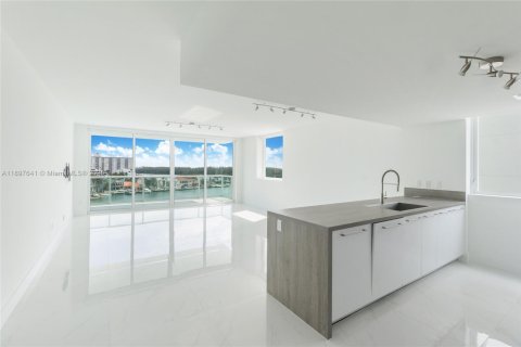 Copropriété à louer à Sunny Isles Beach, Floride: 3 chambres, 156.73 m2 № 1949131 - photo 6