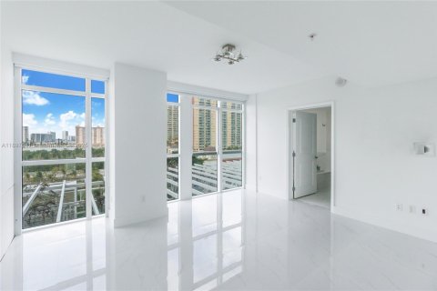 Copropriété à louer à Sunny Isles Beach, Floride: 3 chambres, 156.73 m2 № 1949131 - photo 10