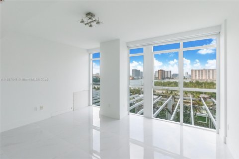 Copropriété à louer à Sunny Isles Beach, Floride: 3 chambres, 156.73 m2 № 1949131 - photo 13