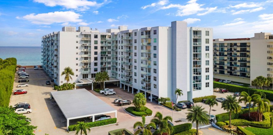 Condo in Palm Beach, Florida, 1 bedroom  № 1141574