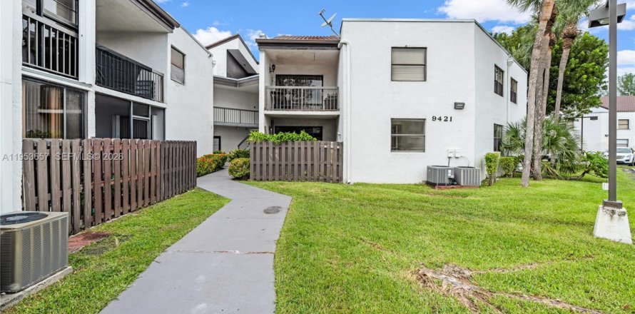 Кондоминиум с 2 спальнями в Майами, Флорида № 2008027