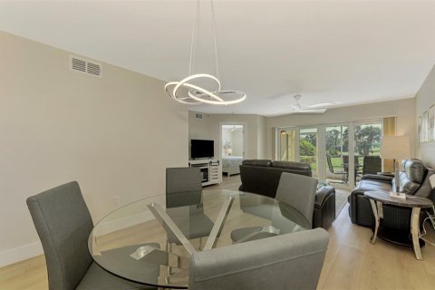 Condo in Venice, Florida, 2 bedrooms  № 1561706 - photo 7