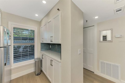 Condo in Venice, Florida, 2 bedrooms  № 1561706 - photo 20