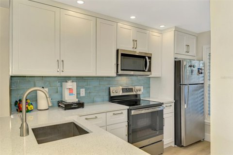 Condo in Venice, Florida, 2 bedrooms  № 1561706 - photo 18