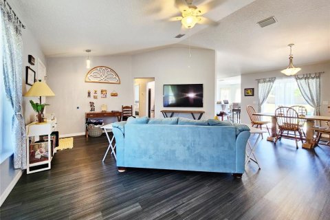 House in Brooksville, Florida 3 bedrooms, 134.62 sq.m. № 1622873 - photo 7